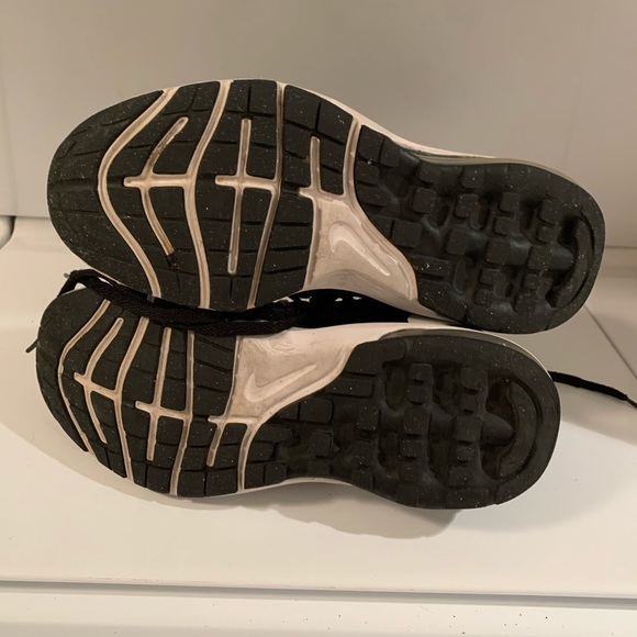 Boys 7y Nike sneakers - Picture 4 of 4